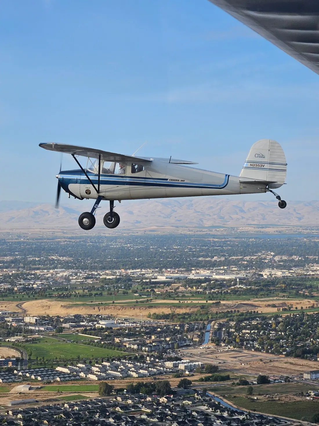 Cessna 140 N2353V at Emmett Municipal Airport